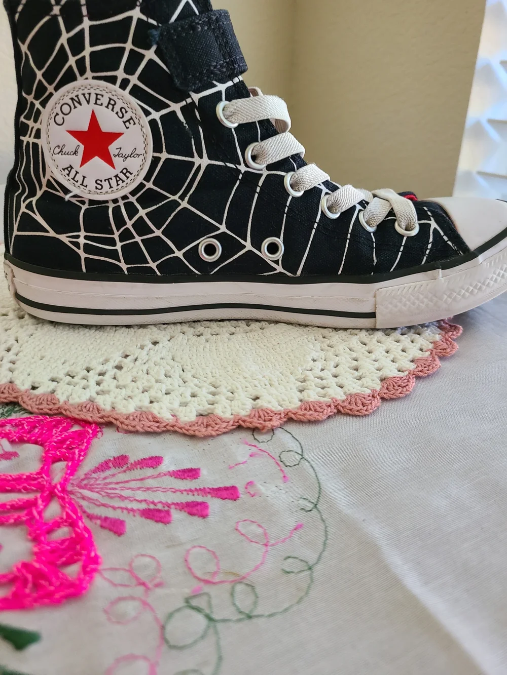 Converse Kids Chuck Taylor All Star Spiderweb High Top Sneakers Size 2 A13182F